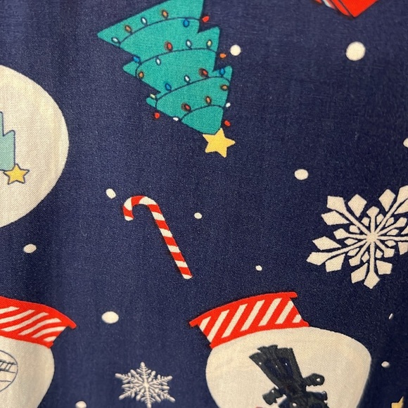 Disney Star Wars Snow-globe Christmas Short Sleeve Button Up Shirt - Picture 6 of 12